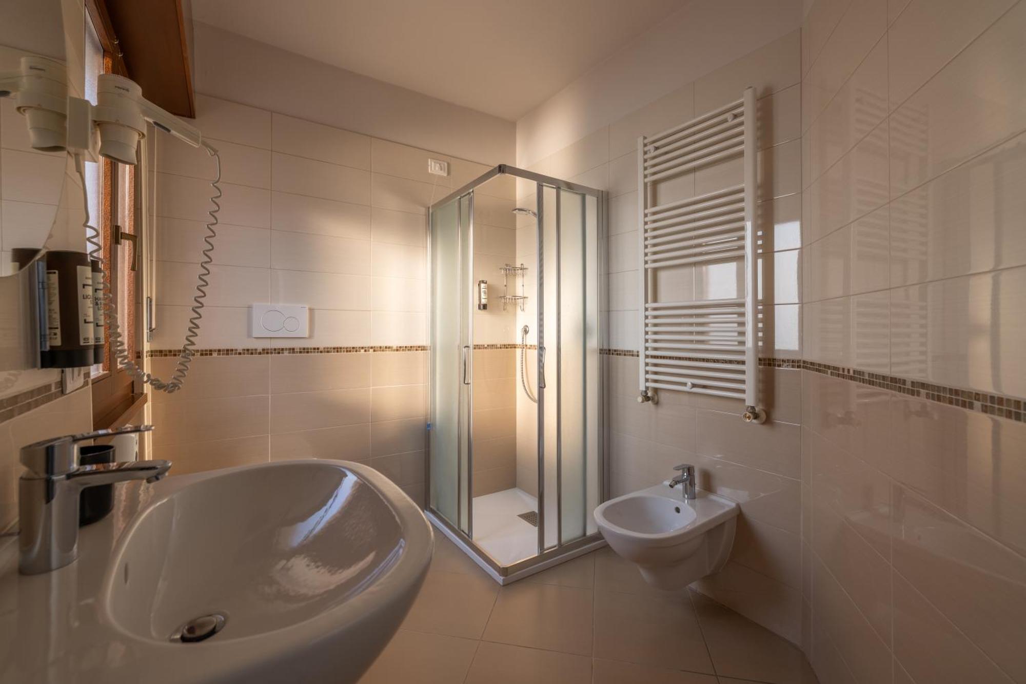 La Vista Postcard Hotel Lazise Ngoại thất bức ảnh